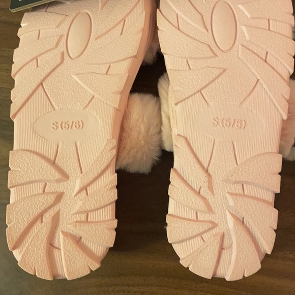 NWT French Connection Slippers - Picture 8 of 9